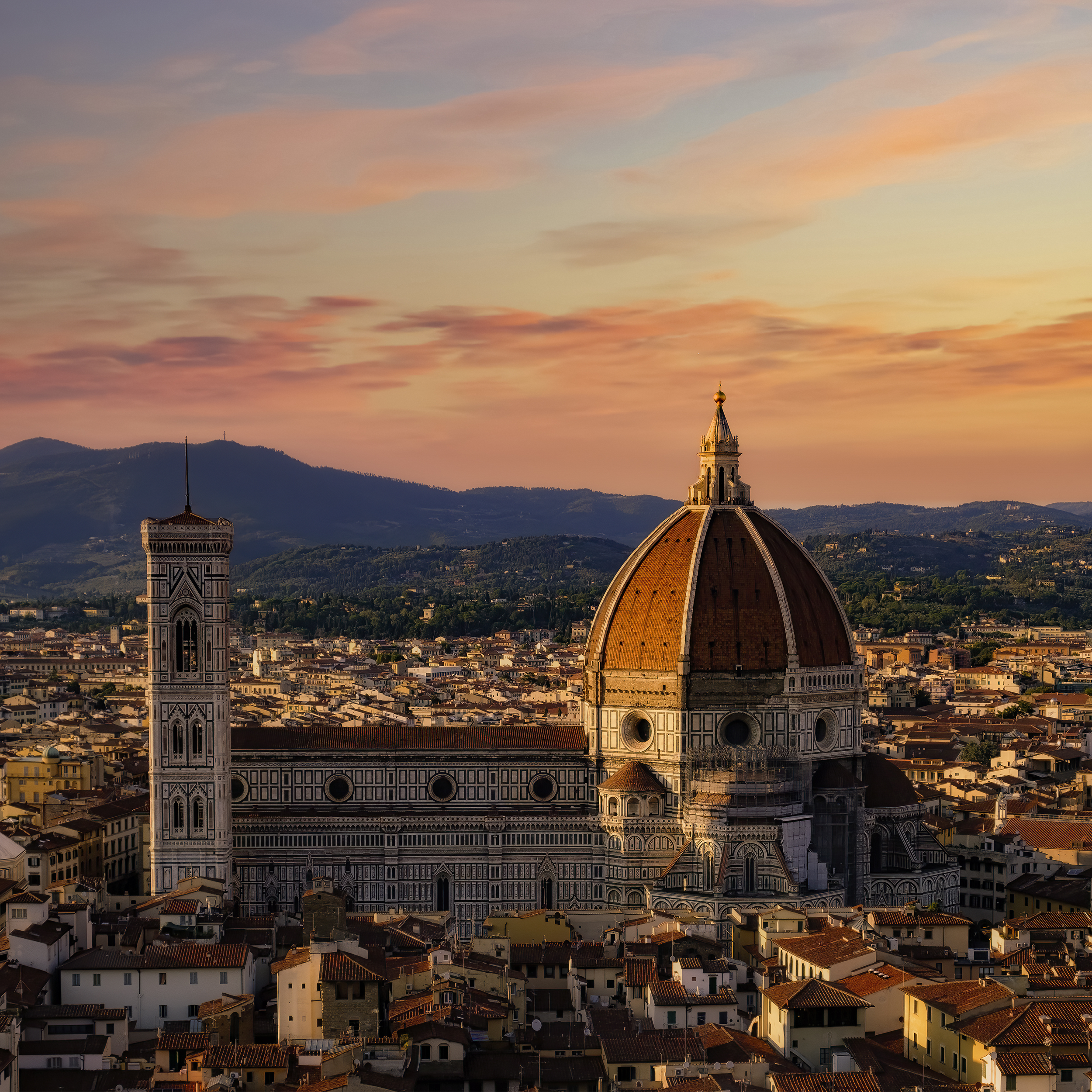 Golden Hour in Florence — Why Evening Is the Best Time to Fall in Love With This City